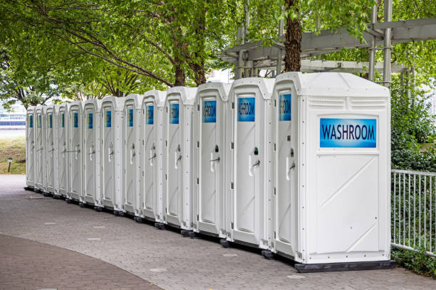 Best Deluxe Portable Toilet Rental  in Holliday, TX